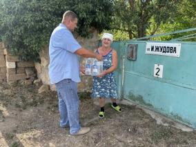 В Черноморском районе продолжается доставка питьевой воды в сёла