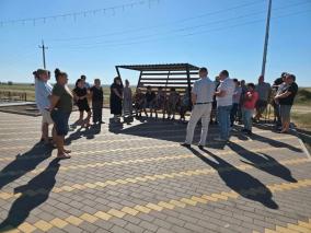 Руководители Черноморского района провели встречи с населением