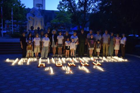 В День памяти и скорби зажгли 300 свечей в память  о погибших в Великой Отечественной войне