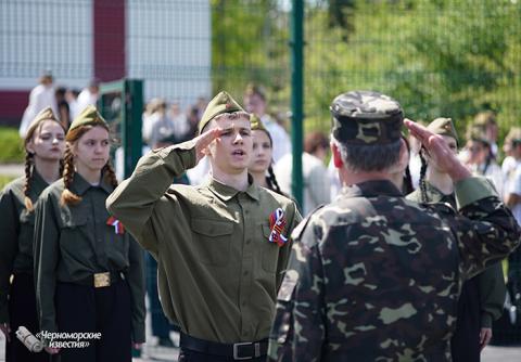 Прошел смотр строя и песни «Статен в строю — силен в бою»